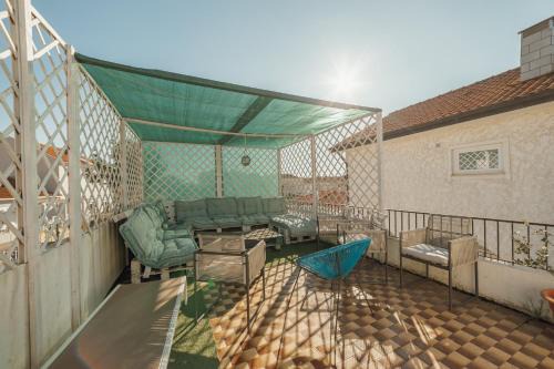 Campanha Villa | Casa das Orquideas by Vacationy