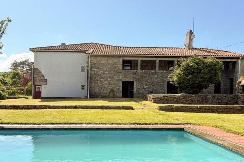 Caminha Casa | Casa das Pintoras Garden and Pool