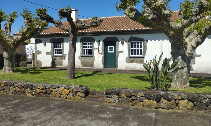 Altares Casa | Casa das Vaquinhas, refugio encantador situado en la pintoresca isla de Terceira