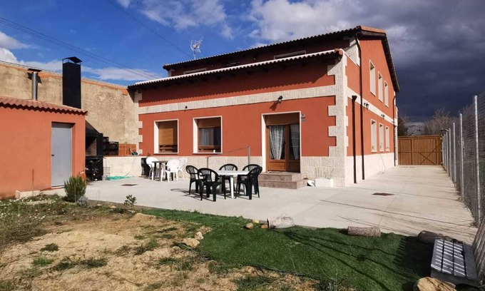 Vadocondes Chalet De Esquí | Casa de artistas, ideal familias