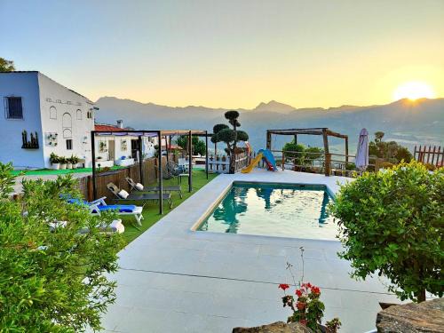 Ronda Casa | Casa de campo con maravillosas vistas, bbq y piscina