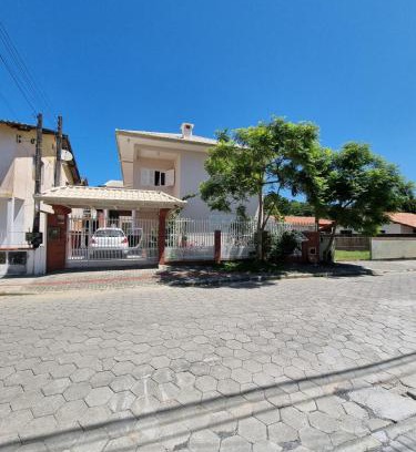 Itacolomi Casa | Casa de férias para 9 pessoas e Beto Carrero