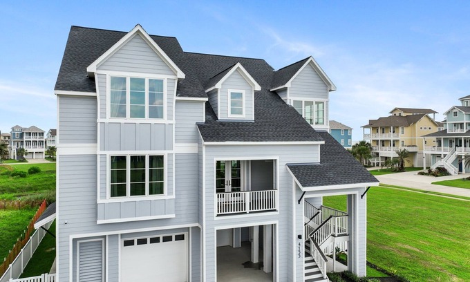 Red Fish Cove Casa | Casa de la Paz is a Pointe West custom home steps from the beach & pet friendly!