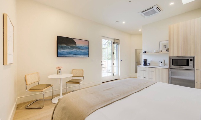Santa Barbara Apartamento | Casa De La Vina Unit 9 - Boutique Suites