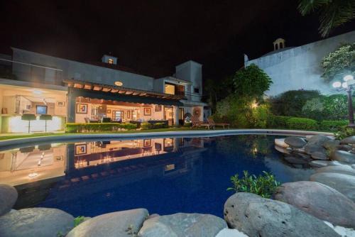 Jiutepec Casa | Casa DE LUJO en Lomas de Cuernavaca con jacuzzi