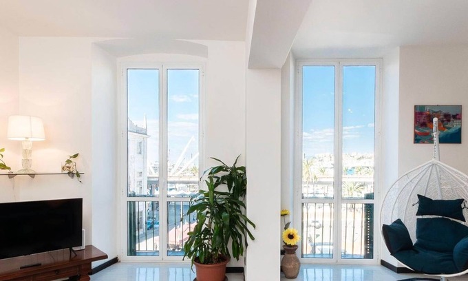 Genoa Historical Centre Apartamento | Casa Dè Mà, Large Luxury House with View of the Old Port and Aquarium of Genoa