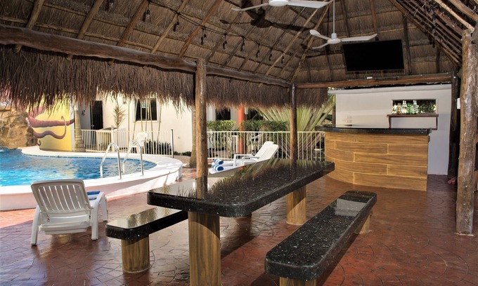 San Miguel Casa | (Casa de Mario 2) Nueva piscina y Tiki Hut !! Exclusiva casa privada !!