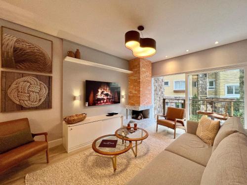 Carniel Apartamento | Casa de Pedra 2 Suítes e Piscina by Achei Gramado