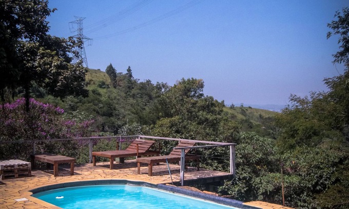 Cacapava Casa | Casa de Pousada Aconchegante com 10 Suítes na Serra de Taubaté , Aceita Pets