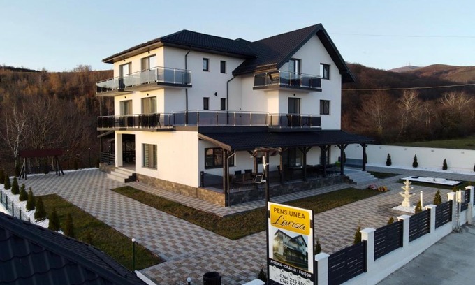 Novaci Casa | Casa de vacanta Larisa