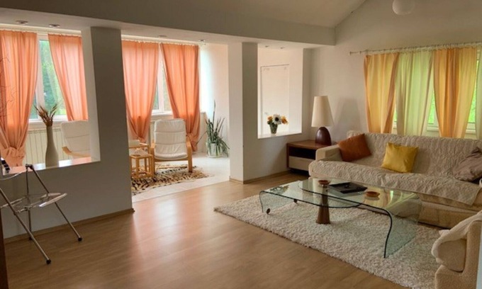 Sinaia Casa | Casa de vis in zona Peles