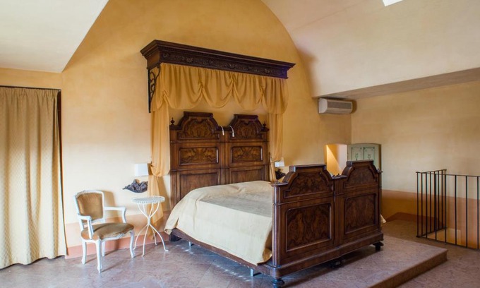 Carpeneto Cama Y Desayuno | CASA DEI LEONI CAMERA GIALLA
