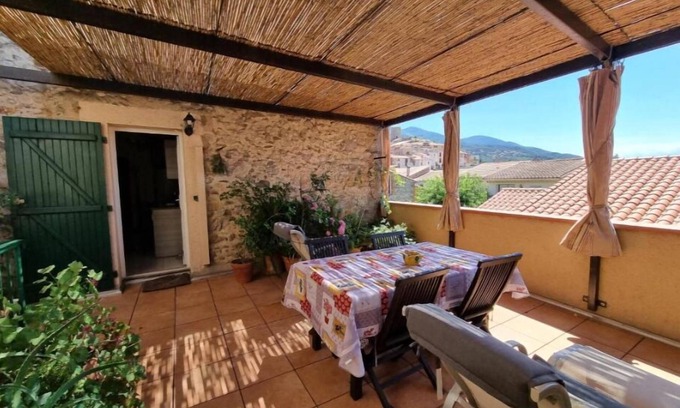 Laroque-des-Alberes Casa | Casa del Puig