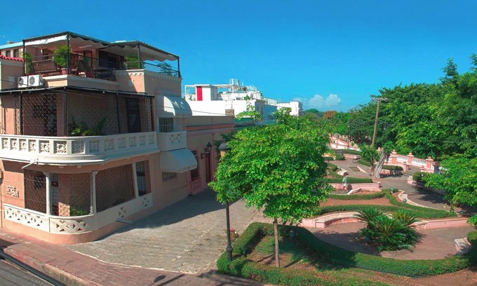 Zona Colonial Casa | Casa Del Sol es una mansión ubicada en el corazón de la zona colonial.