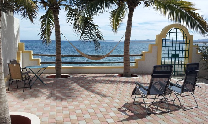 La Ventana Casa | Casa del Sol - Ubicación Ubicación! Frente a la playa / a poca distancia de todo!
