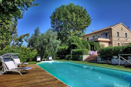 Ostra Casa | Casa Della Musica