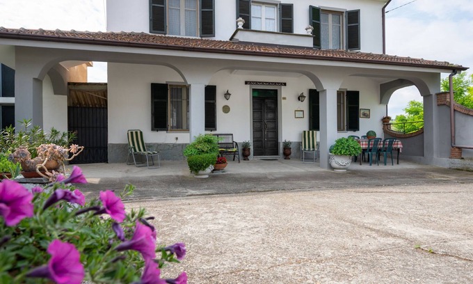Isola d'Asti Casa | Casa della Peschiera by Interhome