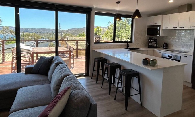 Jindabyne Casa | Casa Della Vita pet friendly modern townhouse