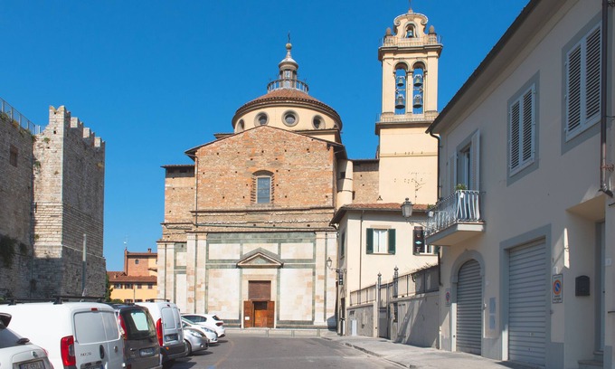 Prato Casa | CASA DEMI 'en el corazón de Prato y a 20 minutos del centro de Florencia