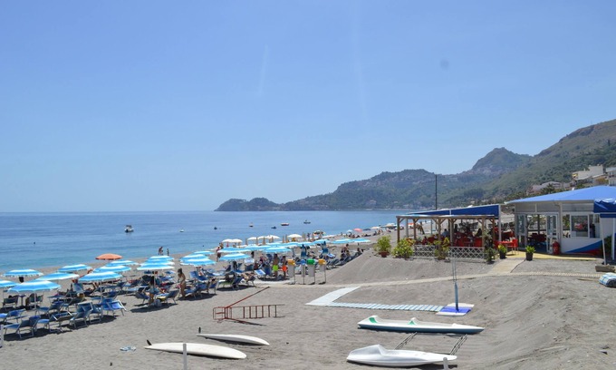 Letojanni Casa | Casa di Paolo 50 mt From Beach