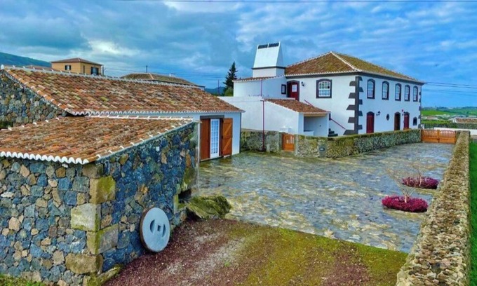 Praia da Vitoria Cabaña | Casa do Avô José Alves (T3), Country House - Rural Tourism