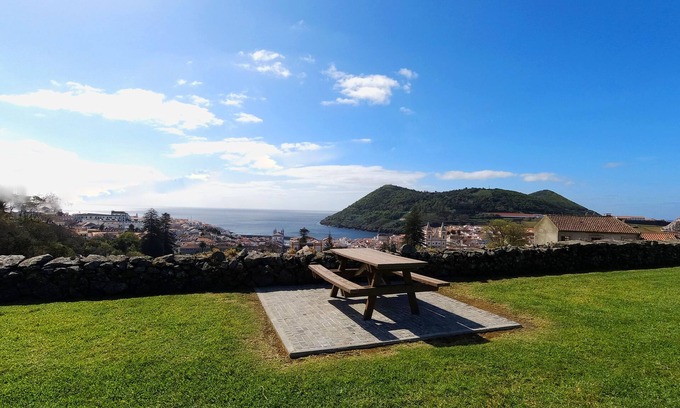 Angra do Heroismo Casa | Casa do Becco - con impresionantes vistas sobre el centro histórico y el océano