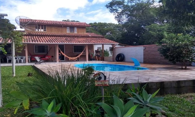 Aracatuba Casa | Casa do Cantinho - En Imbituba con piscina cerca de todas las playas famosas