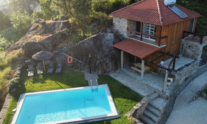 Arcos de Valdevez Casa | Casa do Carvalho Pool Spa Wellness Retreat @Gerês