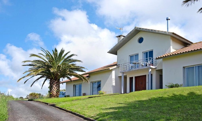 Achadinha Casa | Casa Do Monte