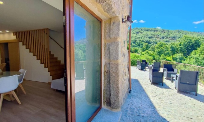 Melgaco Cabaña | Casa do Palheiro | Assureira | Castro Laboreiro | Parque Nacional Peneda Gerês