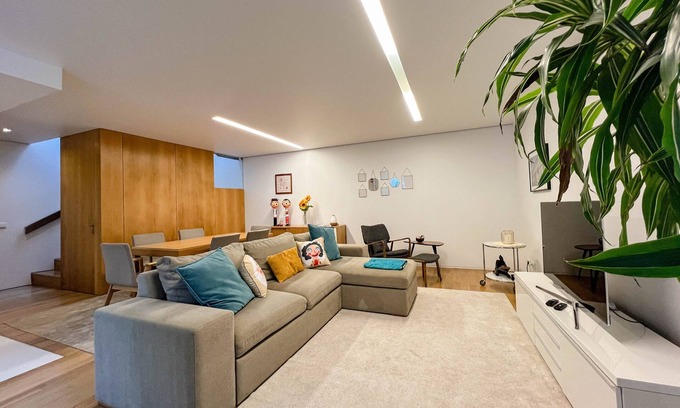 Viana do Castelo Villa | Casa do Trigo - with garage in the city center