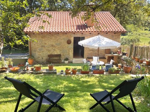 O Savinao Casa | Casa do Vigairo, en plena Ribeira Sacra
