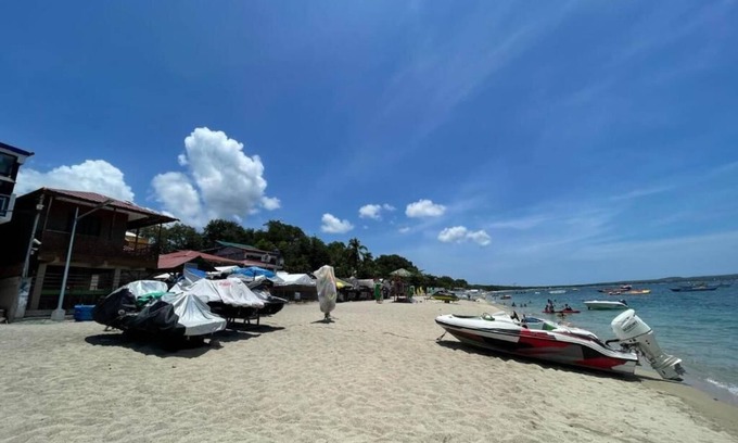 San Juan Complejo | Casa Dolores Laiya Batangas