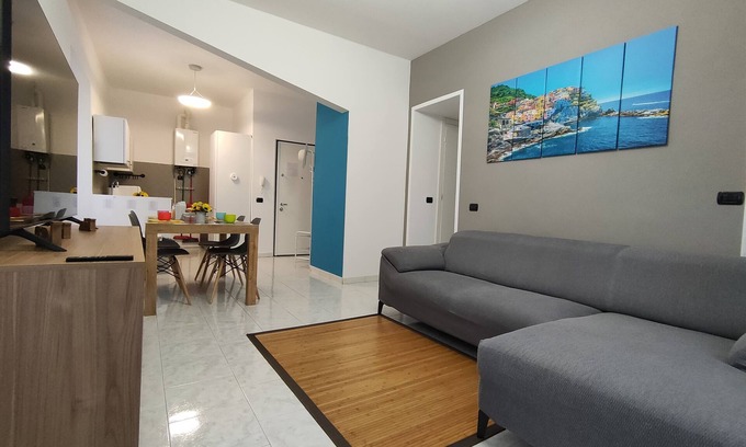 La Spezia Historic Centre Apartamento | Casa Dora 5 Terre cerca de trenes y ferries - A/C - Wi-Fi