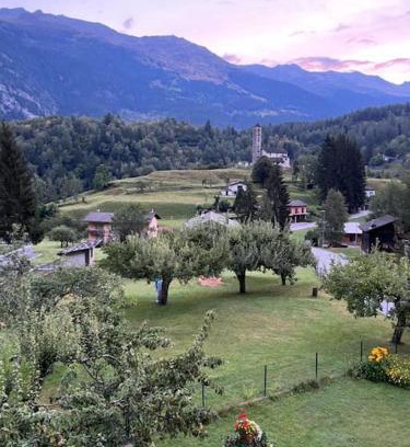 Prato Chalet De Esquí | Casa Dorino - luogo idilliaco, ideale per famiglie, terrazza ed ampio giardino, vista montagne, sauna privata