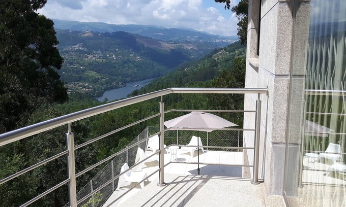 Ancede Villa | Terraza Casa Douro - Vistas al río Valle del Duero 60 'de Oporto Oferta de última hora