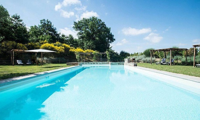 Trequanda Casa | Casa Dracena N: A welcoming two-story apartment situated in the heart of the Tuscan countryside, with Free WI-FI.