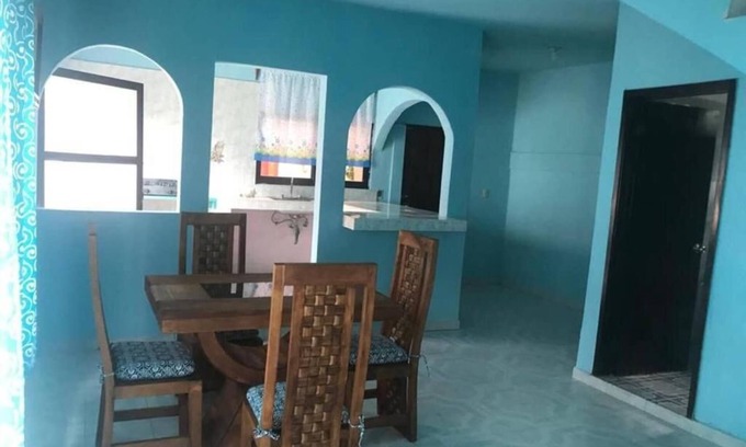 Tuxpan Casa | Casa en muy buena ubicación, cerca del rio, a 10 min. de la playa o el centro.