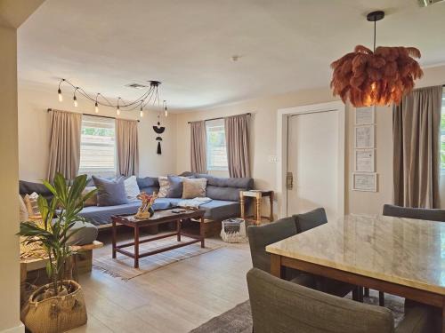 River Oaks Casa | Casa Eden - Half mile to Lauderdale Marine Center - 4 bedrooms - 2 bathrooms