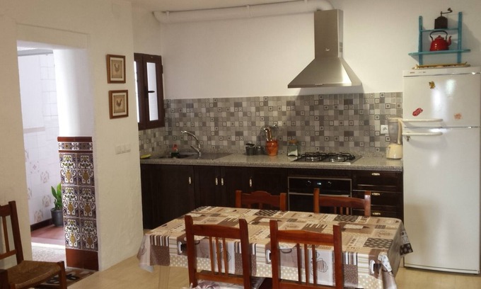 El Bosque Cabaña | Casa El Patio, en casco urbano con wifi y ac