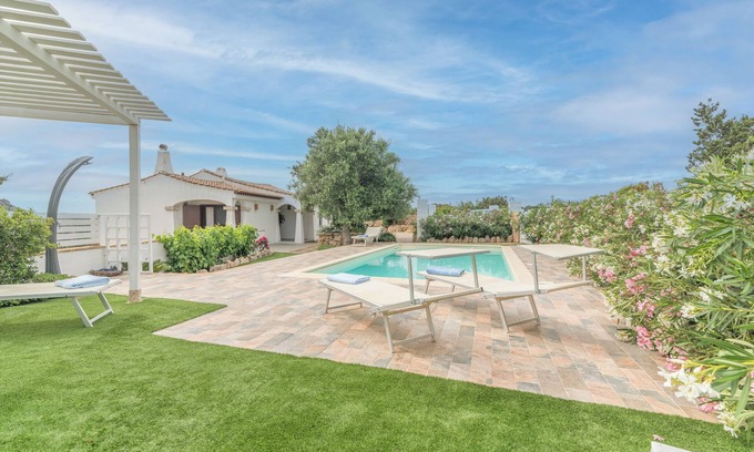 Arzachena Casa | Casa Elvi con Wi-Fi y piscina privada
