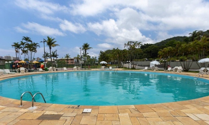 Balneario Guaruja Chalet De Esquí | Casa em condomínio com piscina, Wi-Fi e garagem