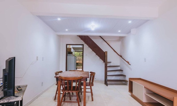 Itapua Casa | Casa em Salvador Bem Localizada e Confortavel
