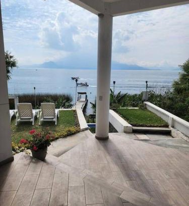 Santa Cruz La Laguna Villa | Casa Emanuel Frente al lago