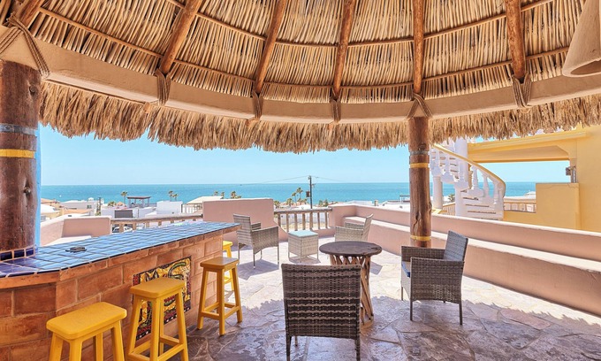 Las Conchas Casa | Casa en el Cielo: Enjoy the wonderful beach views and take a dip in the pool!