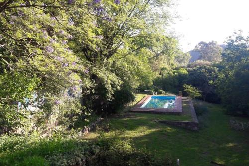 Rio Ceballos Chalet De Esquí | casa en las sierras piscina y rio cerca