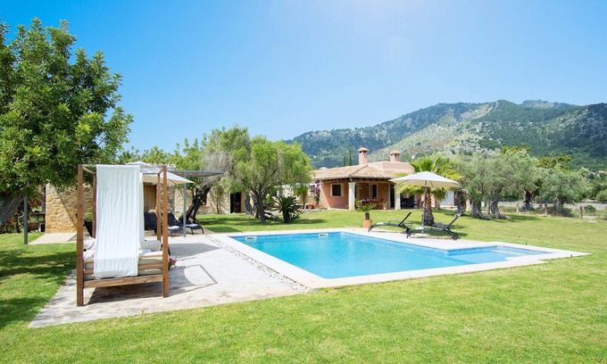 Selva Villa | CASA EN MOSCARI - Villa con piscina privada en Binibona (Selva). WiFi Gratis