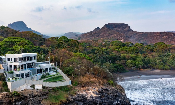 Playa San Diego Casa | ALMA DE MAR Luxury Bech House, SurfCity, La Libertad, El Salvador