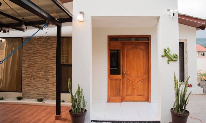 Intibuca Casa | Casa en Residencial Luna Maqui. Seguridad 24/7