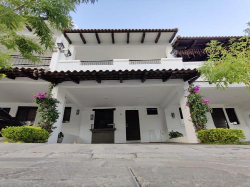 Puerto Barillas Casa | Casa en Residencial San Andrés